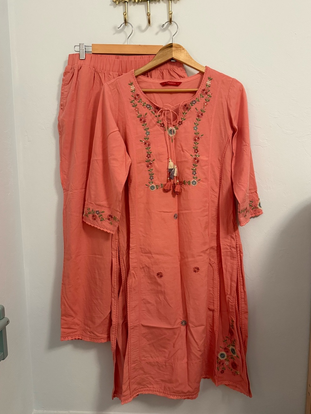 Lakshita Indian Kurti Suit Set Light Pink Embroidered